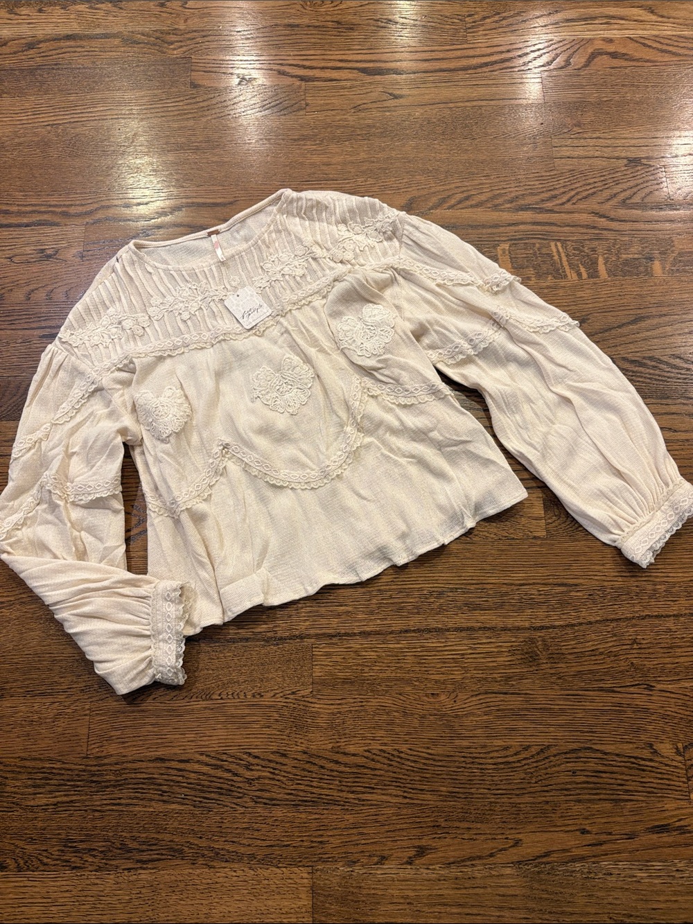 Free People NWT Boho Lace-Paneled Cream Women's pullover top, xS
